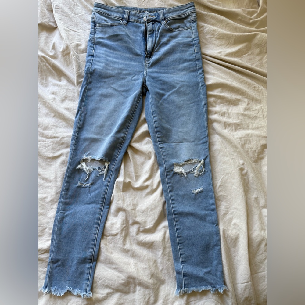 American Eagle Distressed Blue Jeans